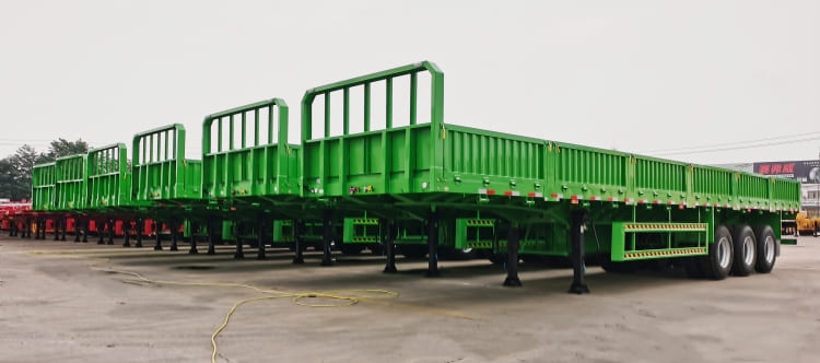 Tri Axle 60 Ton Side Wall Bulk Cargo Trailer for sale in Panama
