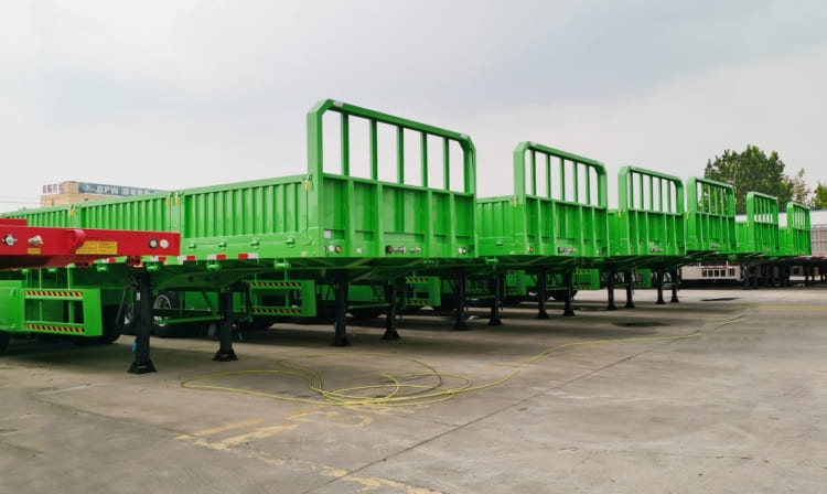 Tri Axle 60 Ton Side Wall Bulk Cargo Trailer for sale in Panama